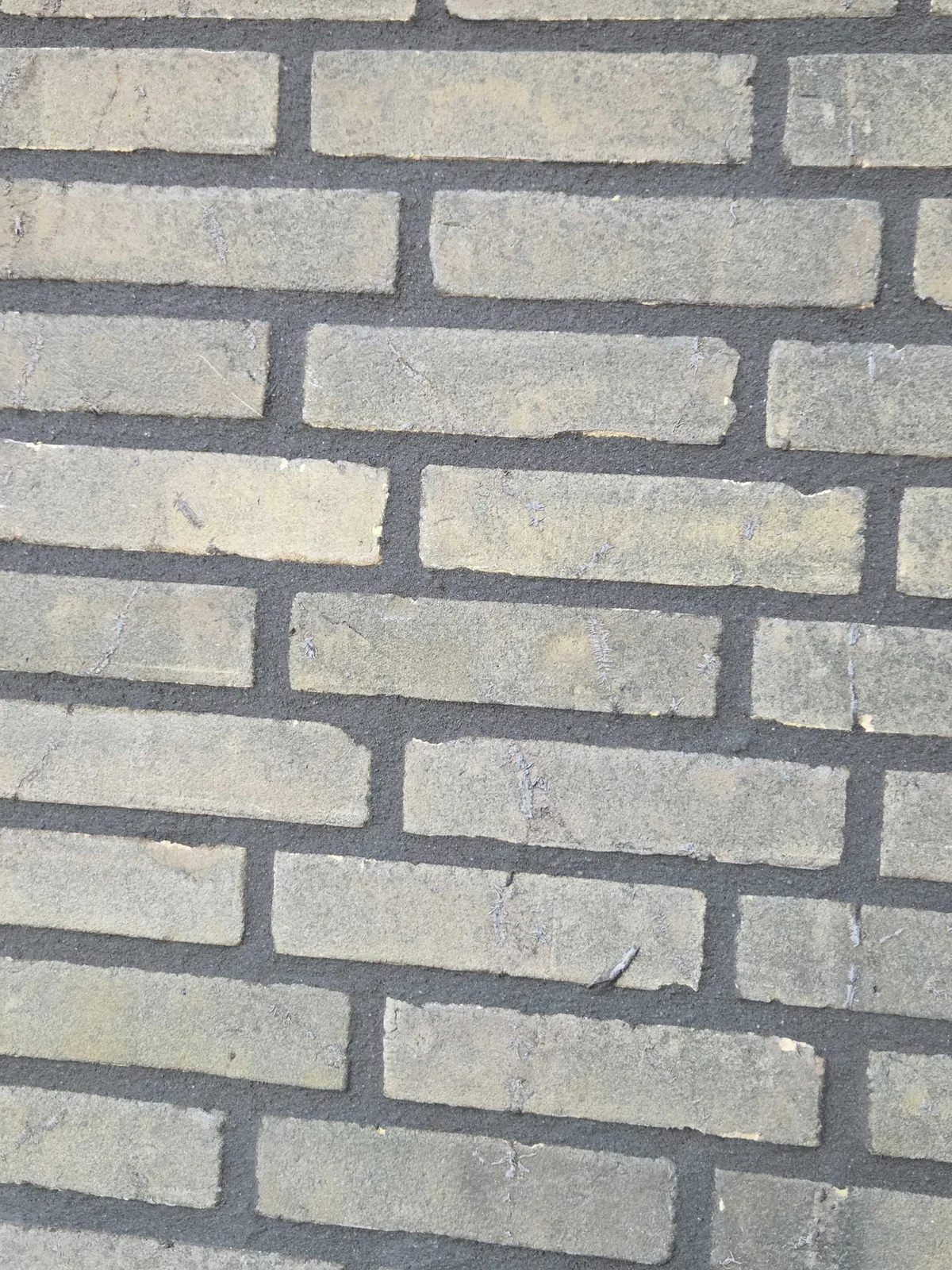 Geveldetail uit Hoogvliet, gefotografeerd vanuit een andere hoek.